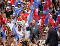 Erdoğan on binlere seslendi